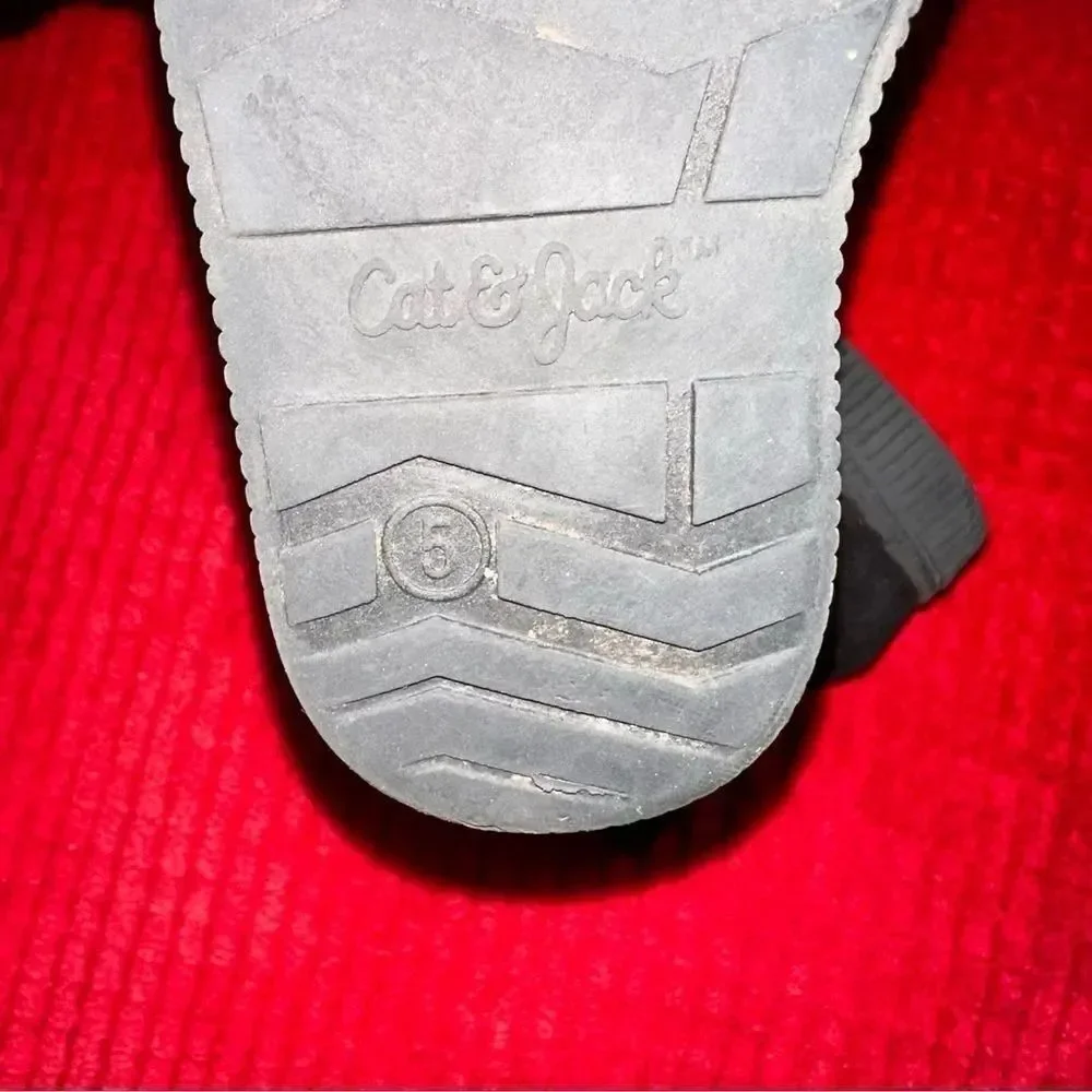 Cat & Jack Black Faux Fur lined Boots, Sz 5 Toddlers